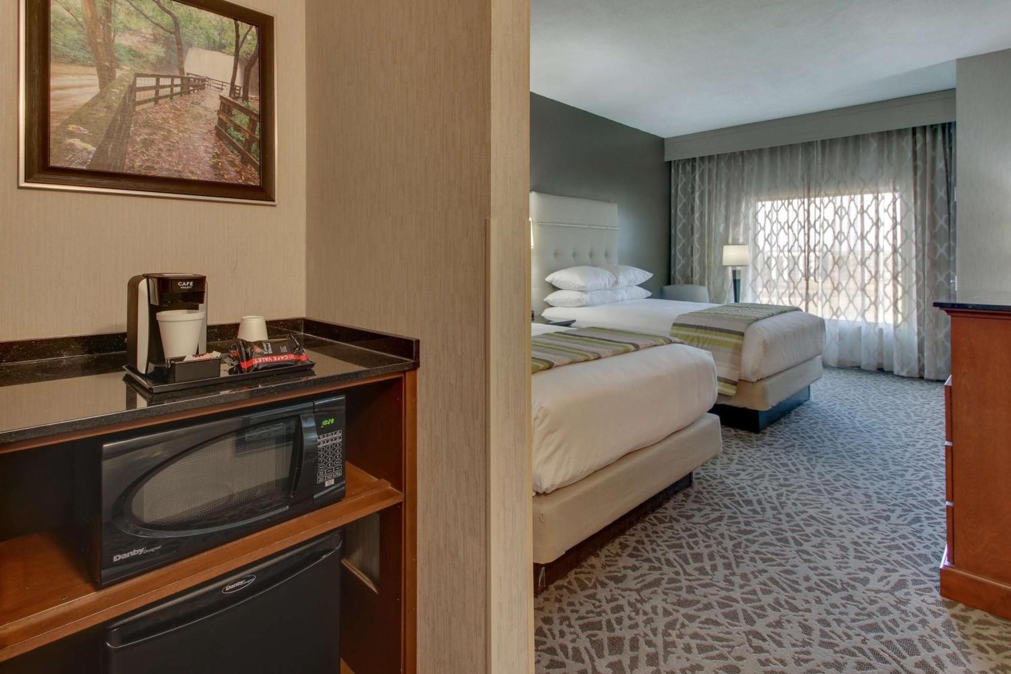 Drury Inn & Suites Cleveland Beachwood Esterno foto