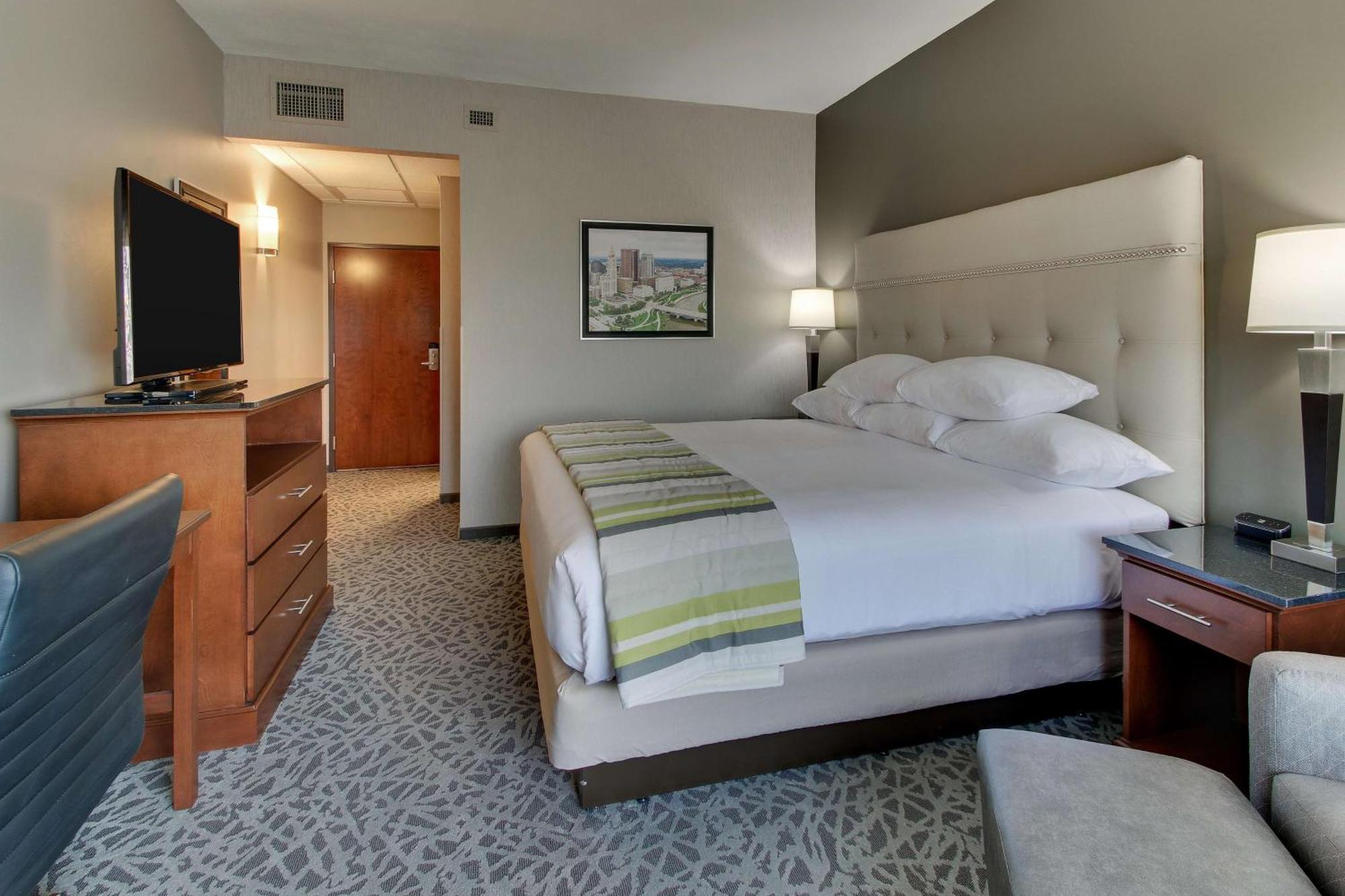 Drury Inn & Suites Cleveland Beachwood Esterno foto