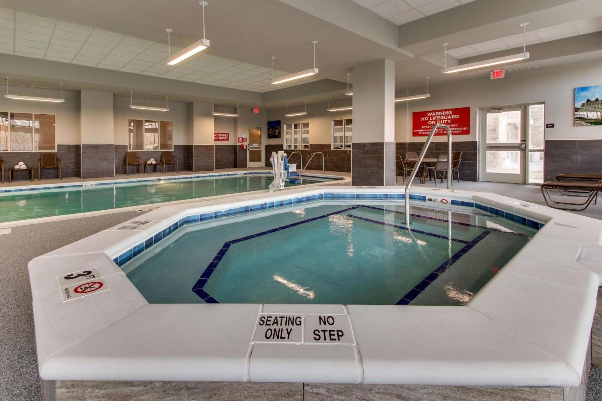 Drury Inn & Suites Cleveland Beachwood Esterno foto