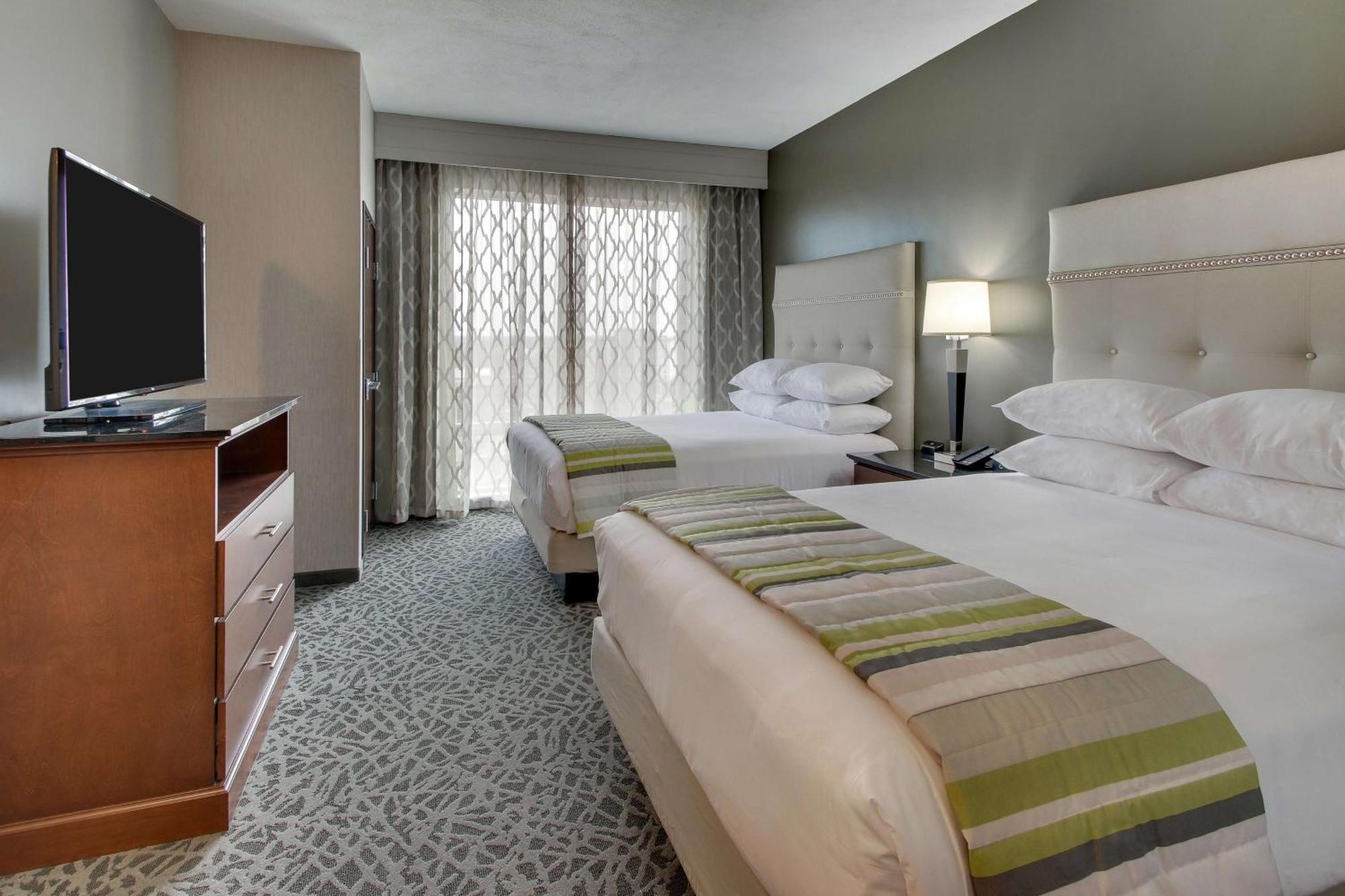 Drury Inn & Suites Cleveland Beachwood Esterno foto