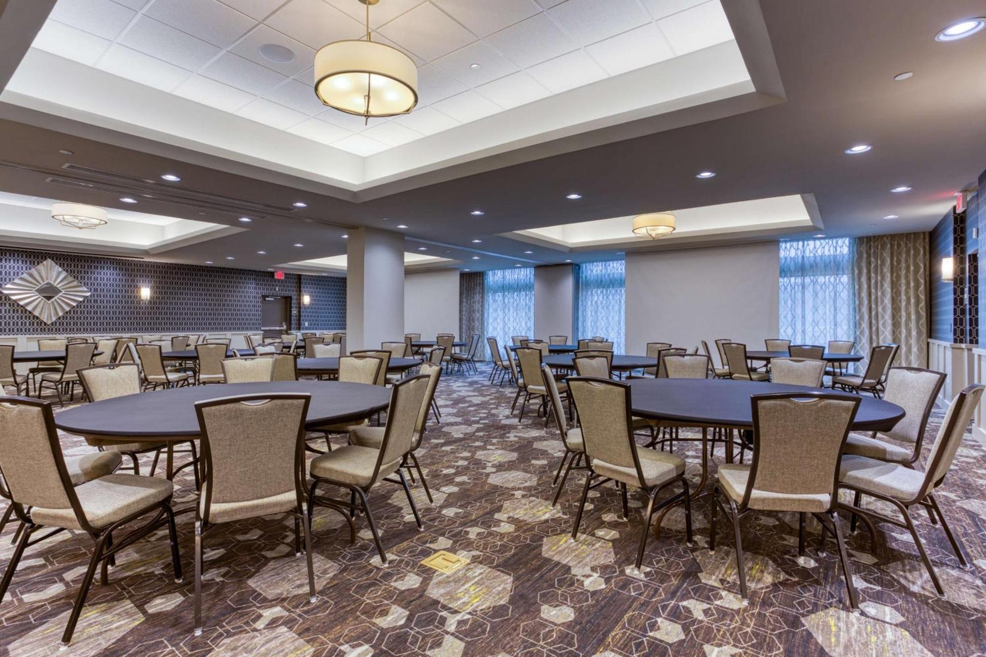 Drury Inn & Suites Cleveland Beachwood Esterno foto